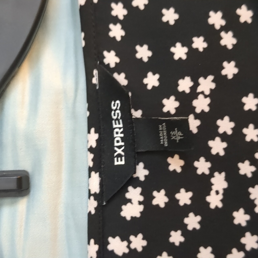 Express Top - Picture 3 of 5